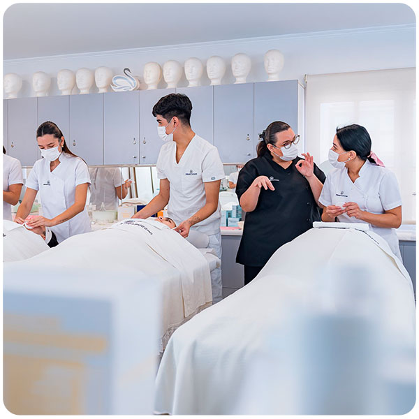 COSMETOLOGÍA PRESENCIAL